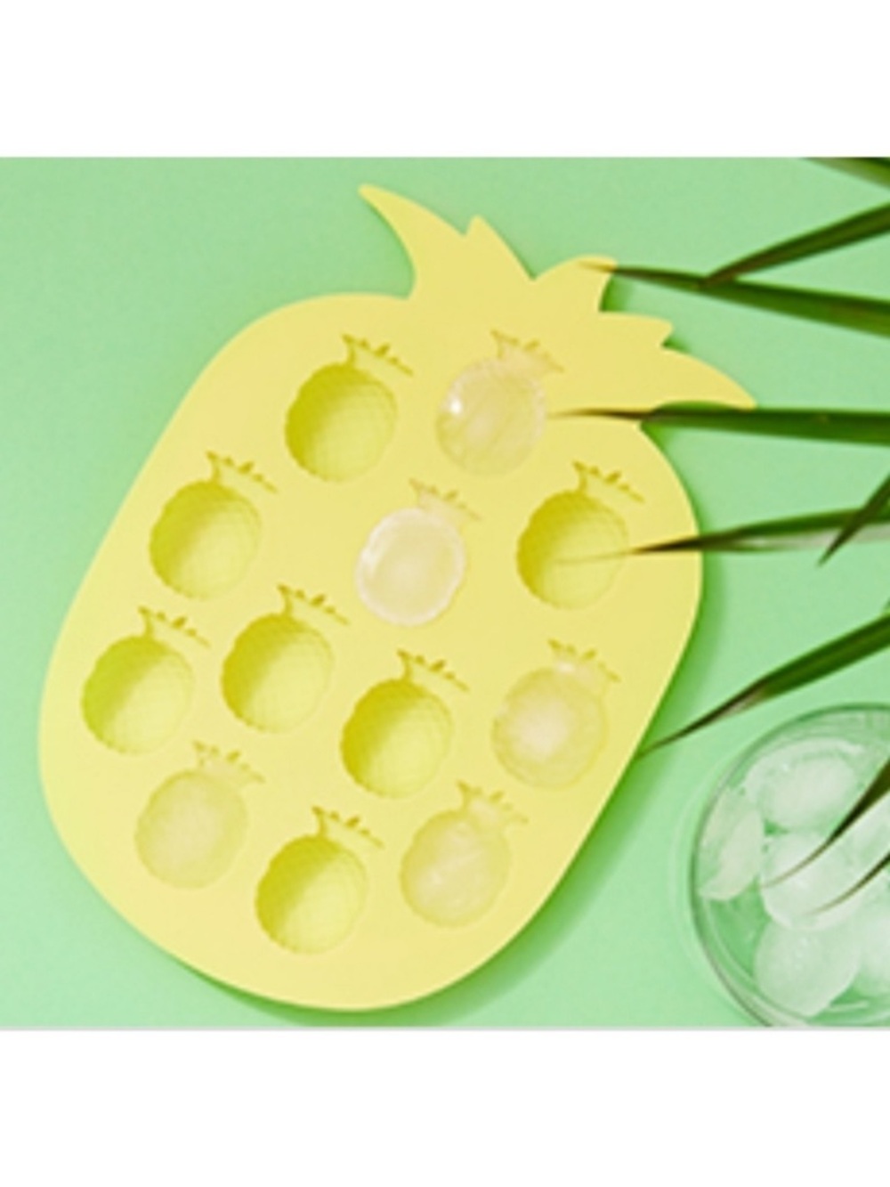 NWT Lilly Pulitzer Pineapple Silicone Ice Tray